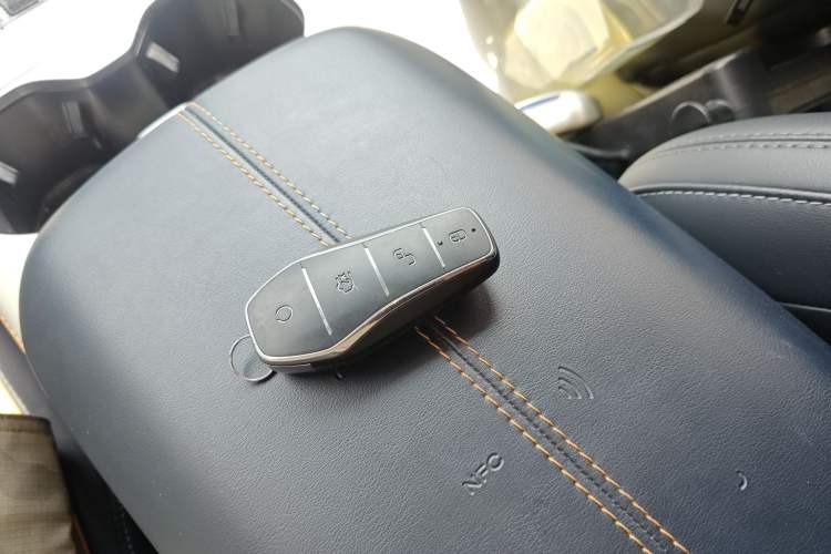 Used BYD Song PLUS New Energy 2023 Champion Edition EV 520KM Luxury Model Vehicle Key