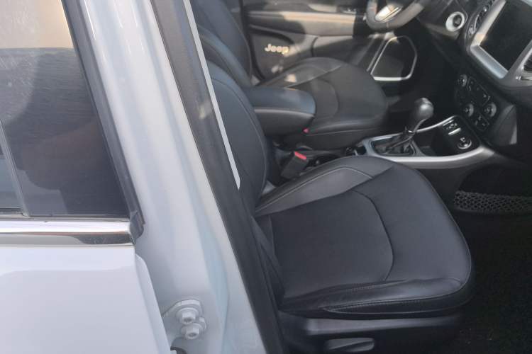 Used Jeep Compass 2017 200T Automatic Family Edition