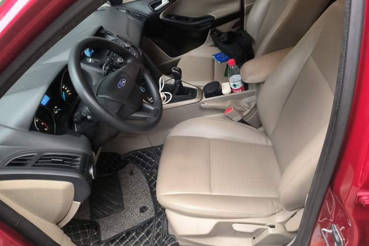 Used Ford Focus 2015 Sedan 1.6L Manual Comfort Model