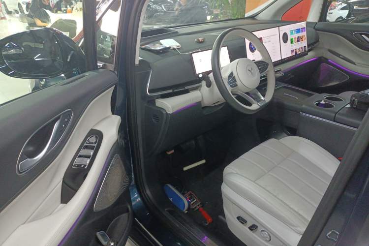 Used VOYAH Dream 2025 PHEV Four-Wheel-Drive Flagship Kunpeng Edition