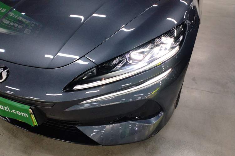 Used Denza Z9 2024 1100 km Four-Wheel Drive Max Version