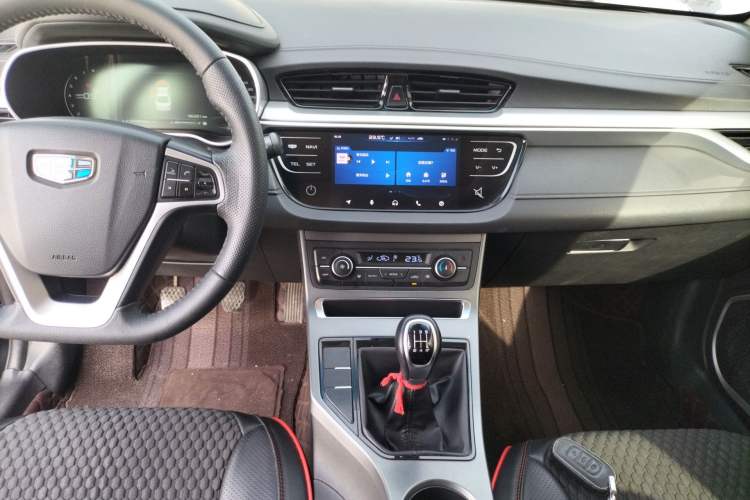 Used Geely Auto Emgrand 2018 1.5L Manual Upward Connect Edition Audio And AC Panel
