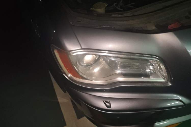 Used Chrysler 300C 2013 3.6L Premium Edition
