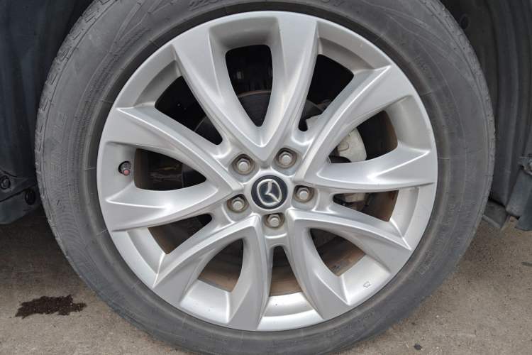 Used Mazda CX-5 2013 2.5L Automatic 4x4 Luxury Version Right Front Wheel Hub