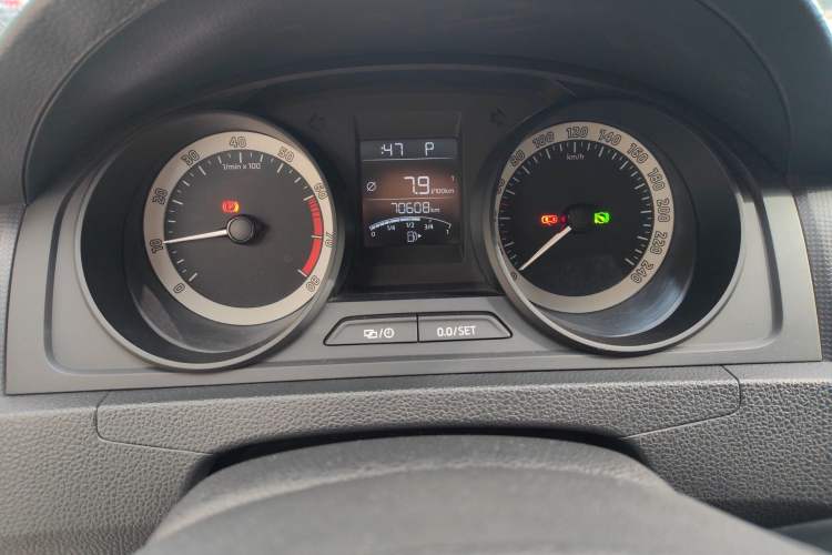 Used Skoda Rapid Spaceback 2019 Revised Version 1.5L Automatic Standard Edition China VI Odometer Close Up