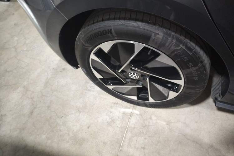 Used Volkswagen ID.3 2024 Pure & Smart Edition Right Rear Wheel Hub