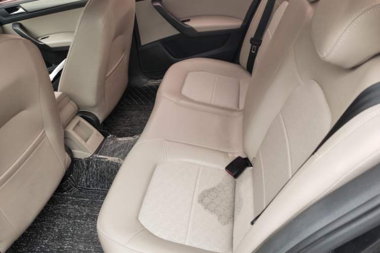 Used Volkswagen Santana 2013 1.6L Automatic Comfort Edition