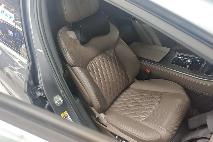 Used BYD Han 2020 EV Long-Range Deluxe Model Right Front Seat