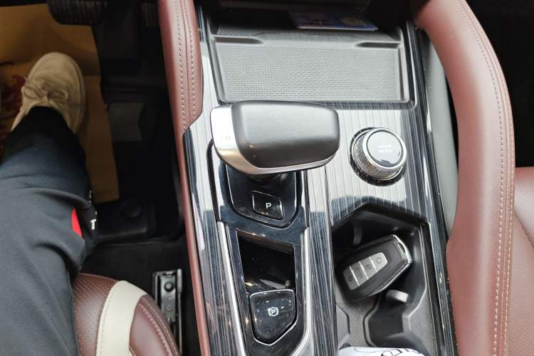 Used Geely Auto Monjaro L 2021 2.0TD DCT EVO Two-Wheel Drive Smart Luxury Version
