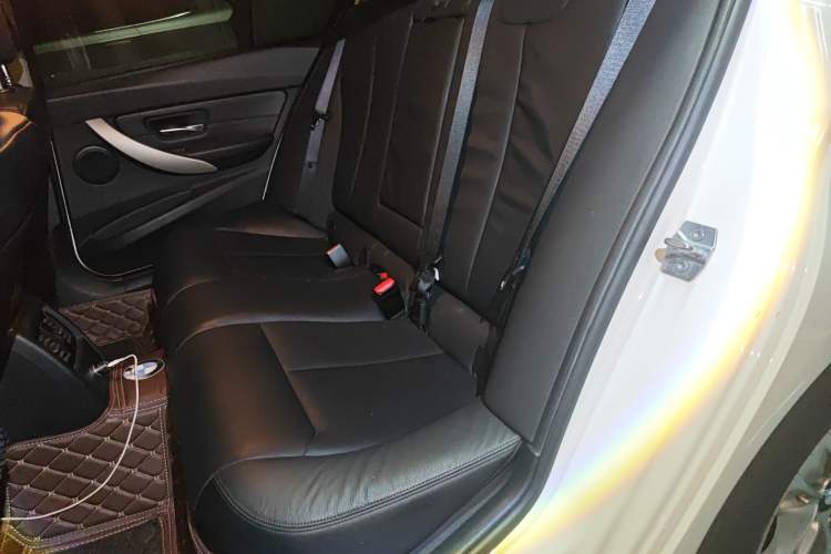 Used BMW 3 Series 2013 320i Sport Edition Left Rear Seat