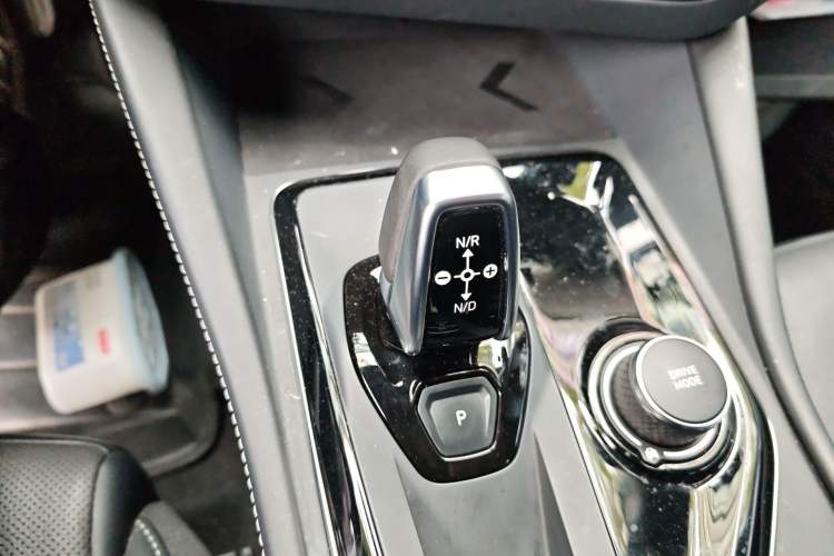 Used Lynk & Co 03 2022 1.5TD DCT JingPro Gear Lever