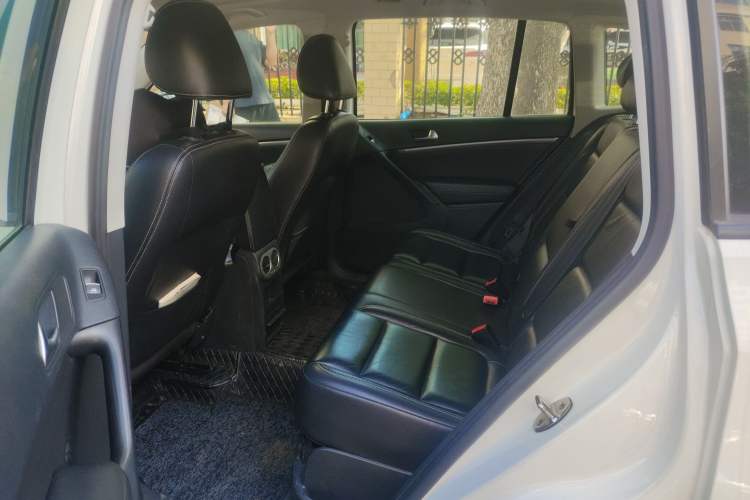 Used Volkswagen Tiguan L 2017 300TSI Automatic Two-Wheel Drive Silk Road Comfort Edition