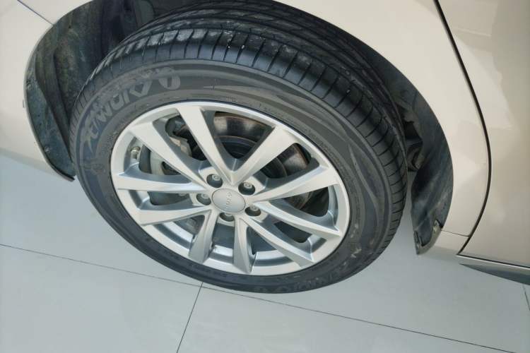 Used AION S 2023 Meizu 580 Lithium Iron Phosphate Right Rear Wheel Hub