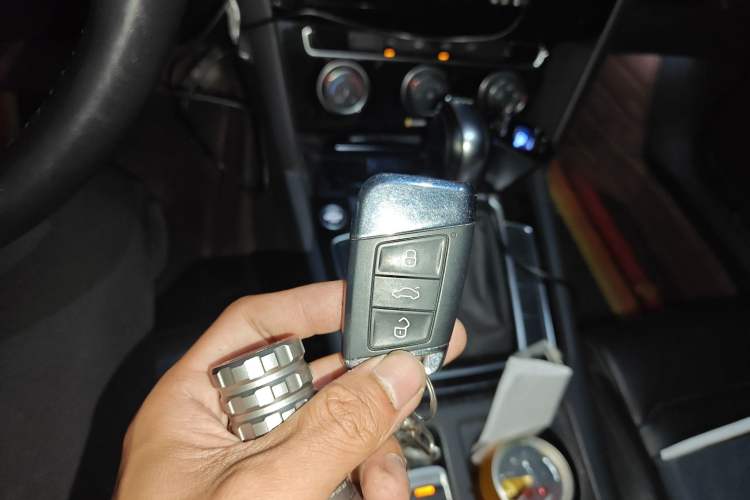 Used Volkswagen Magotan 2018 330TSI DSG Advanced Model Vehicle Key