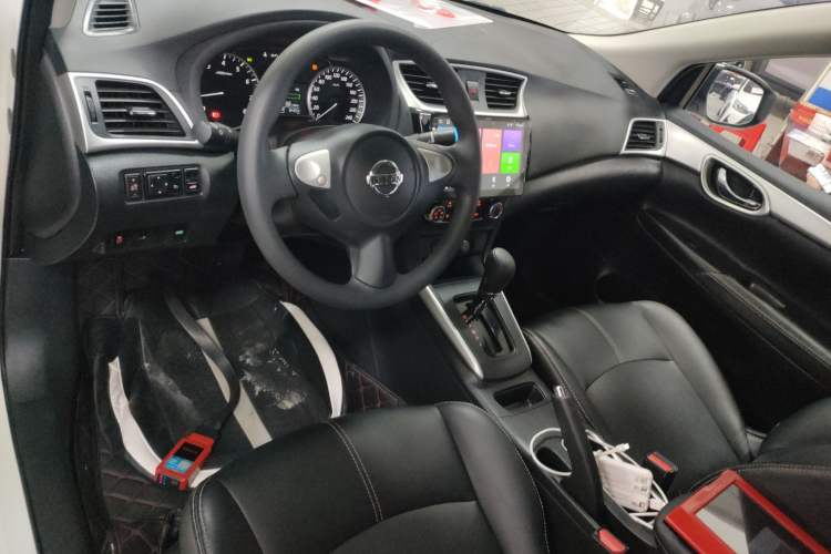 Used Nissan Sylphy 2019 Classic 1.6XE CVT Comfort Edition Center Console