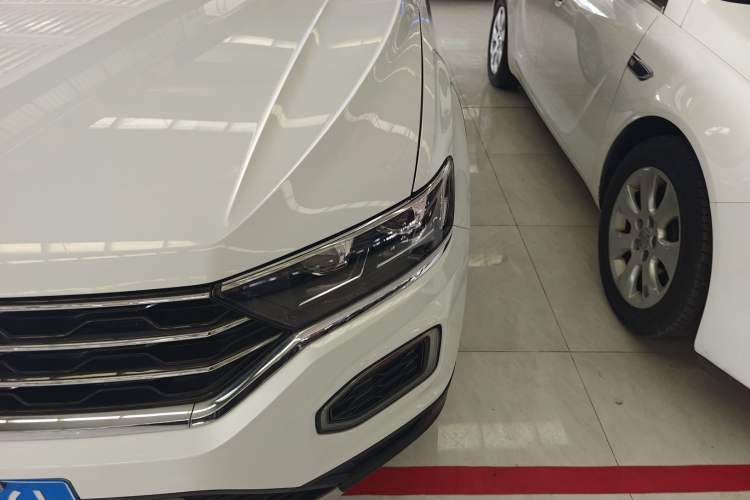 Used Volkswagen T-ROC 2018 230TSI DSG Two-Wheel Drive Advanced Version China V Standard Left Front Headlight