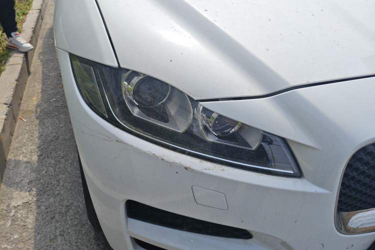 Used Jaguar F-PACE 2018 2.0T Two-Wheel Drive Urban Deluxe Edition