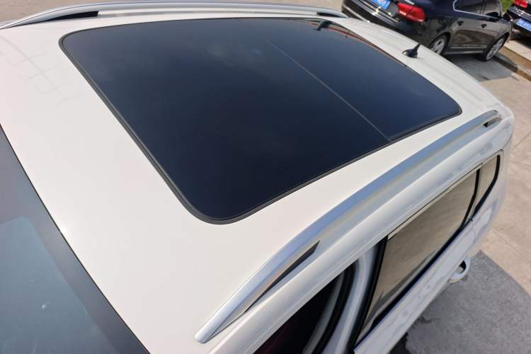 Used Volkswagen Tharu 2021 280TSI Two-Wheel-Drive Luxury Edition
