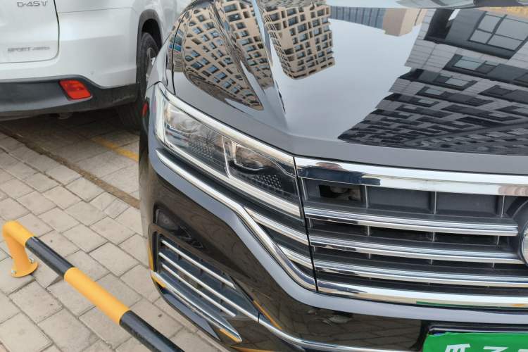 Used Volkswagen Touareg 2019 2.0TSI Ruiyi Edition China VI Standard Right Front Headlight