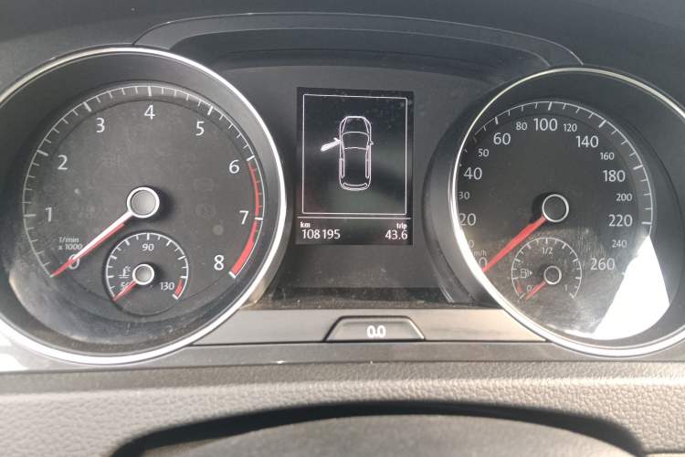 Used Volkswagen Golf 2019 280TSI DSG Comfort Version China VI Standard Instrument Cluster