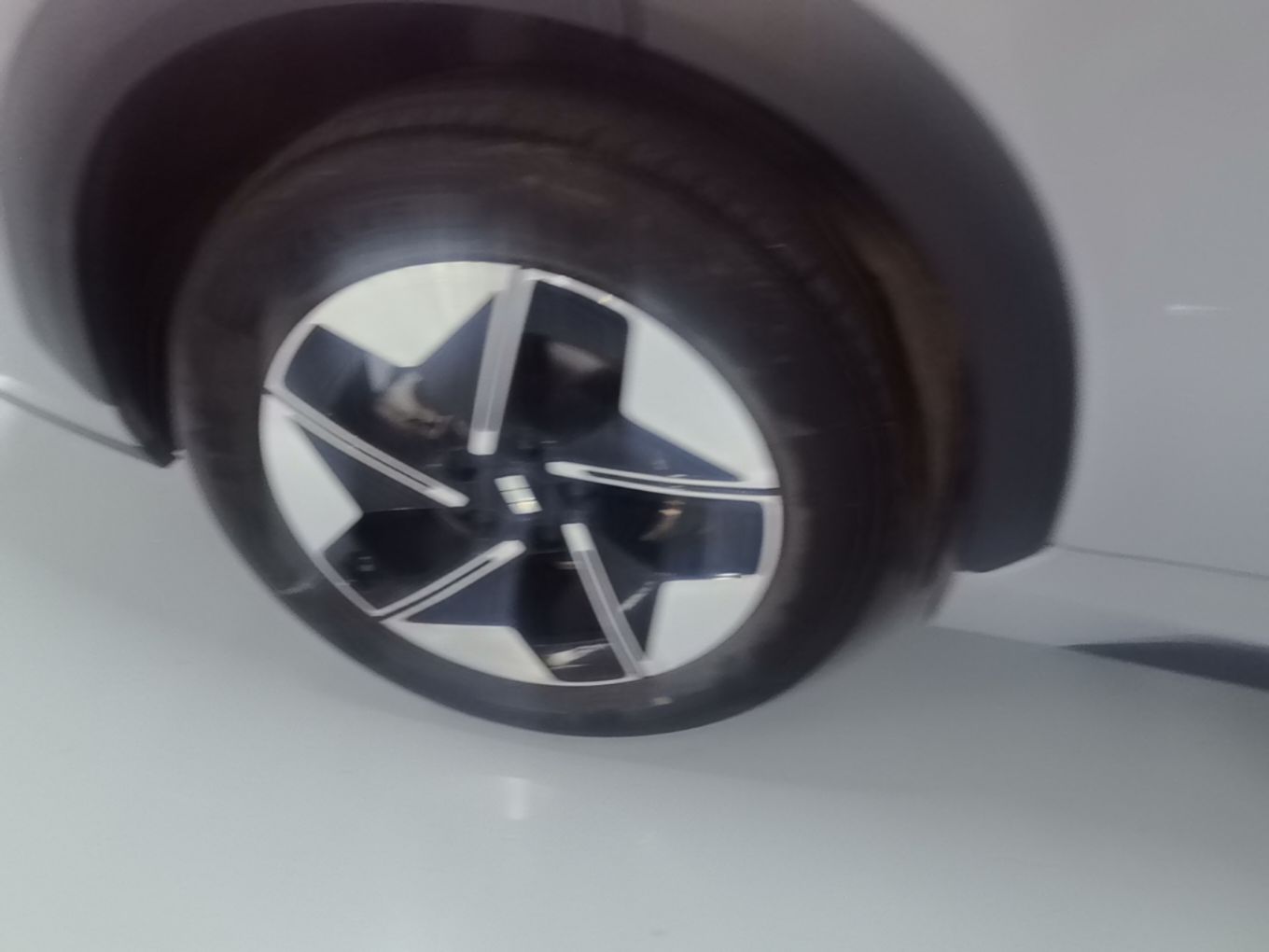 Geely Galaxy E5 2024 530 km Exploration+ Version — снимка 11
