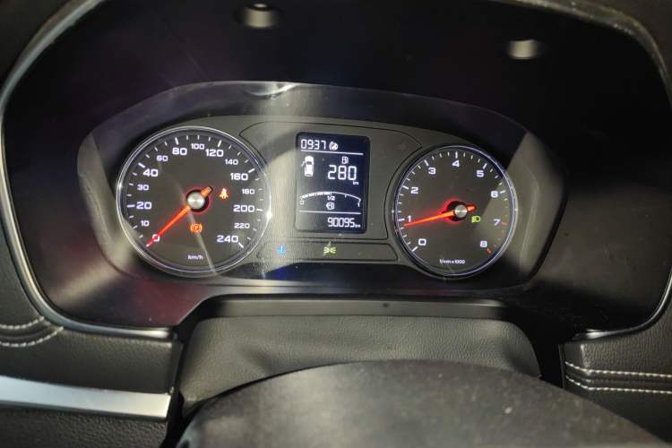 Used Roewe RX5 2018 20T Two-Wheel Drive Manual Flagship Edition