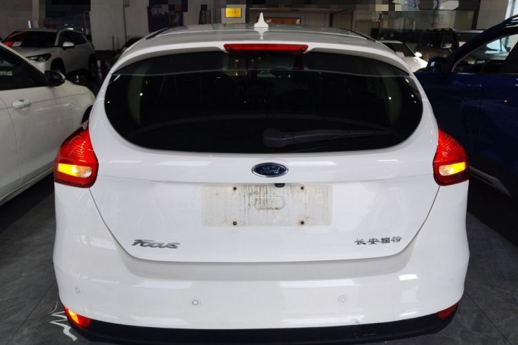 Used Ford Focus 2017 Hatchback 1.6L Automatic Fashion Edition Smart Drive Version
