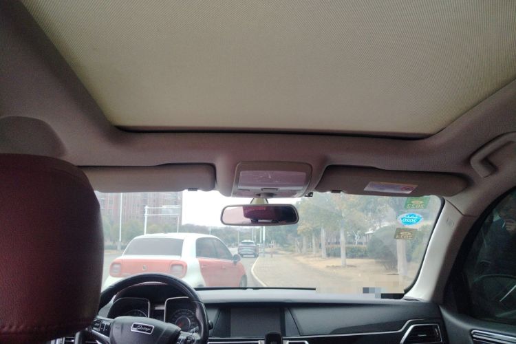 Used Zotye Domy X5 2017 Upgraded Model 1.5T CVT ZhiXian Edition
