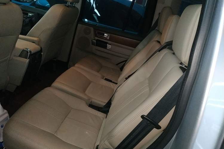 Used Land Rover Discovery 2016 4th Generation 3.0 V6 SC SE
