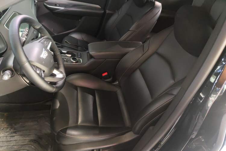 Used Cadillac XT4 2020 28T Two-Wheel-Drive Leading Version
