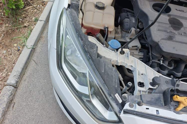 Used Ford Escort 2017 1.5L Manual Comfort Model Right Front Headlight