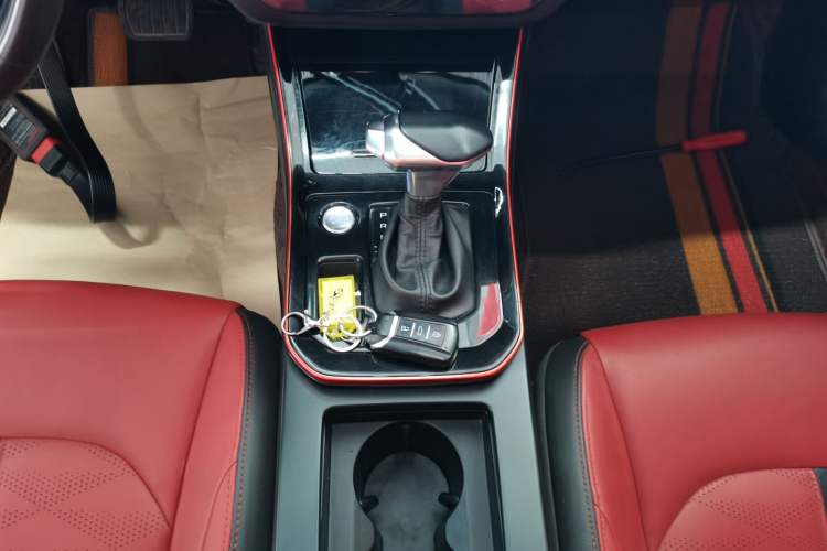 Used Dongfeng Aeolus Yixuan 2021 230T Automatic Zuiying Knight Edition Gear Lever