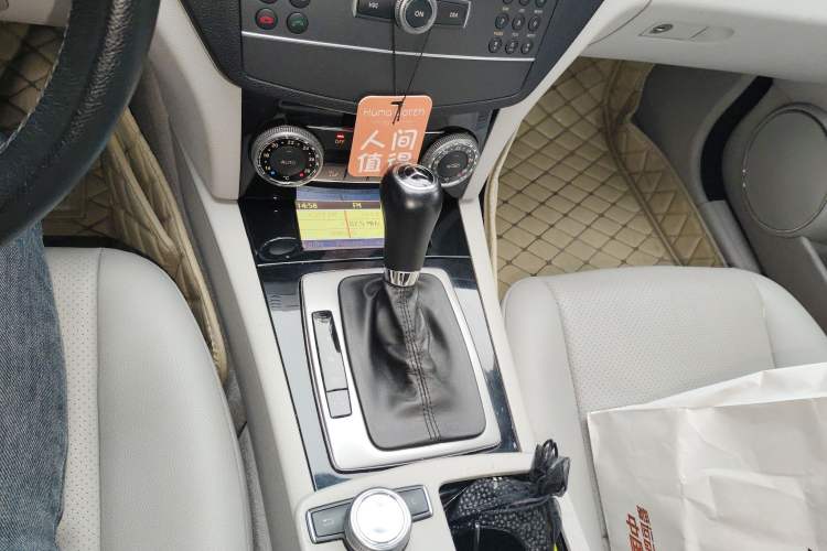 Used Mercedes-Benz C-Class 2010 C 180K Classic model