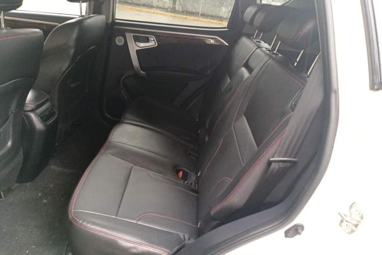 Used Geely Auto GX7 2015 Sports Edition 2.0L Automatic Prestige Model
