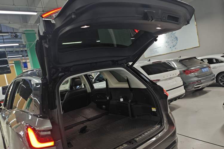 Used Nio ES8 2018 355 km Base Version 7-Seater Edition