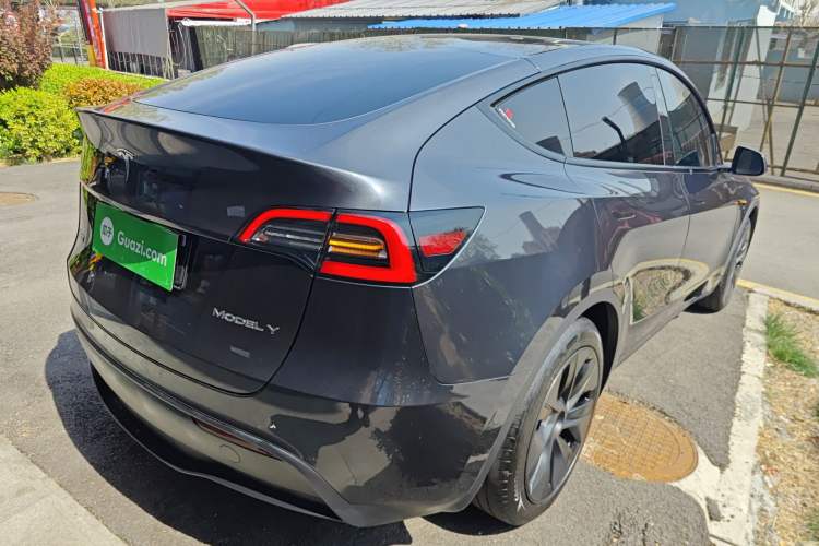 Used Tesla Model Y 2024 Rear-Wheel-Drive Version Rear Right 45 Deg