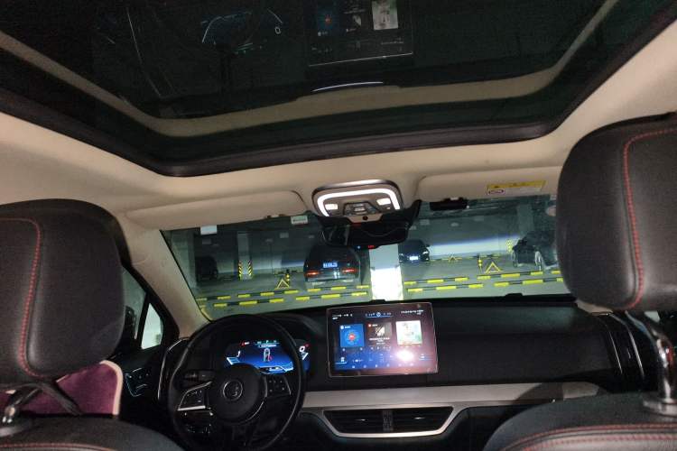 Used BYD Tang New Energy 2018 DM 2.0T All-Wheel Drive Smart Connectivity Luxury Model 7 Seats China V Emission Standard
