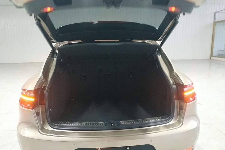 Used Porsche Macan 2014 Macan 2.0T
