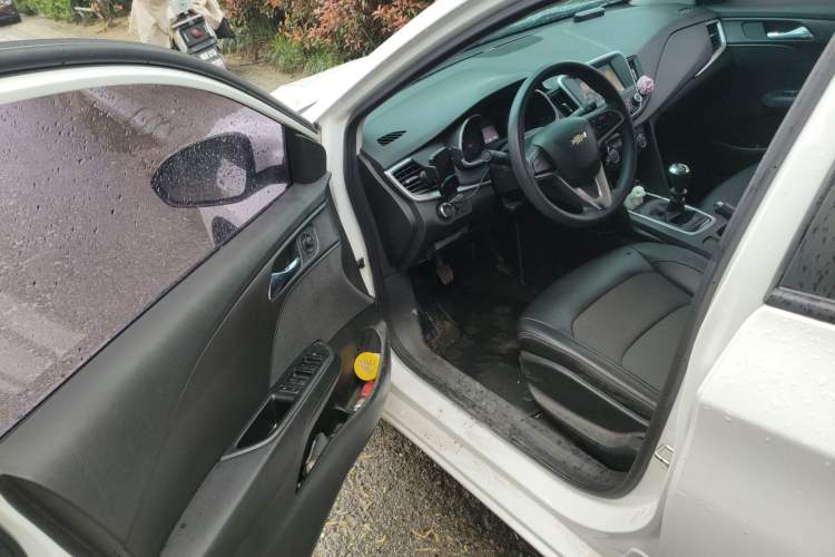 Used Chevrolet Cavalier 2016 1.5L Manual Xinyue Edition Driver Seat