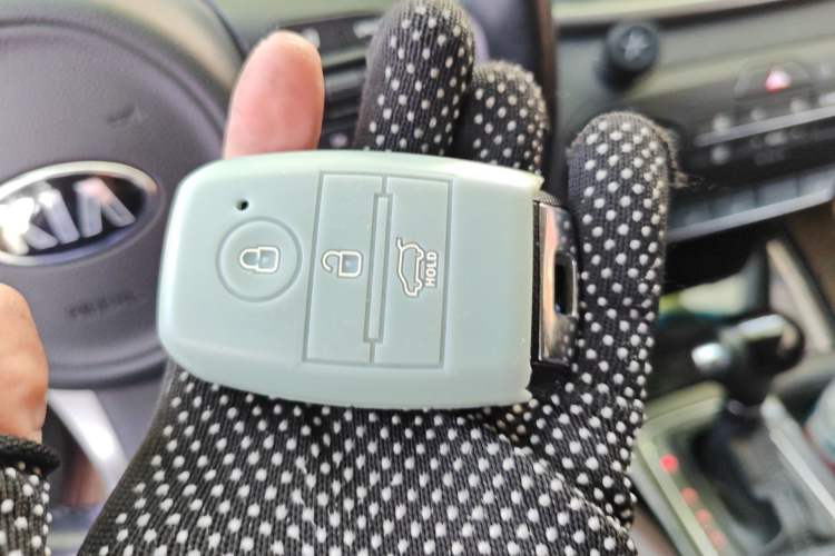 Used Kia Sorento 2015 Sorento L 2.4L Gasoline 4WD Elite Edition 7 Seats China V Emission Standard
