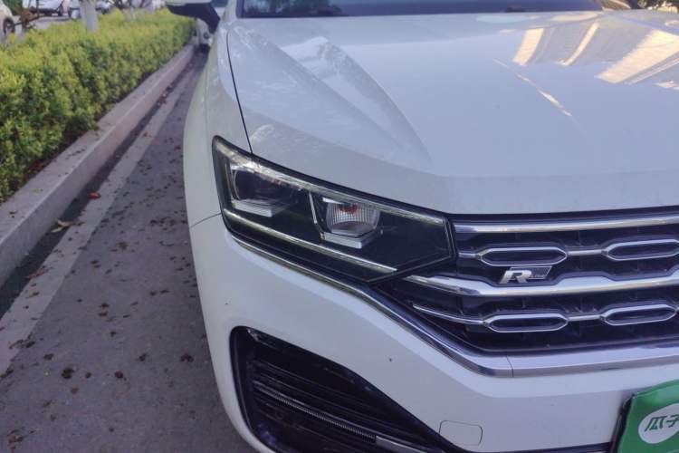 Used Volkswagen Tayron 2019 380TSI Four-Wheel Drive R-Line China VI-standard Right Front Headlight
