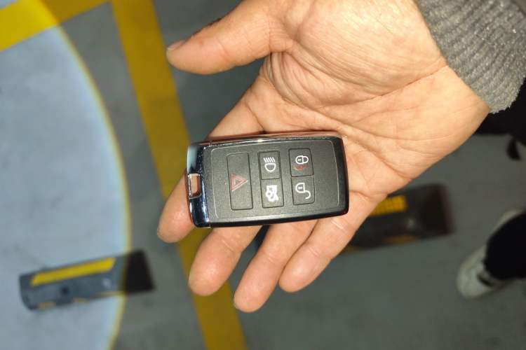 Used Jaguar XFL 2021 XFL 2.0T P250 Two-Wheel-Drive Luxury Deluxe Edition
