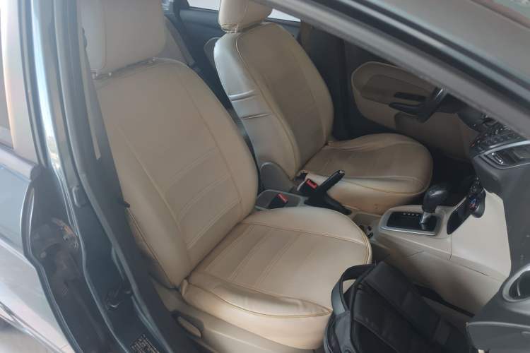 Used Ford Fiesta 2013 Sedan 1.5L Automatic Fashion Edition
