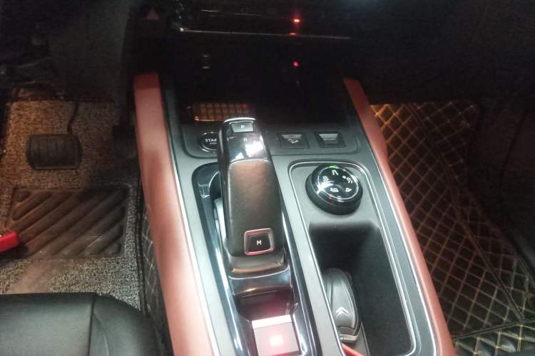 Used Citroen C5 AIRCROSS 2020 400THP Premium Edition Gear Lever