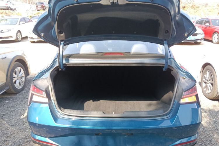 Used Hyundai Elantra 2021 1.5L CVT LUX Prestige Edition Trunk