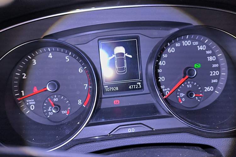 Used Volkswagen Magotan 2018 330TSI DSG Advanced Model Instrument Cluster