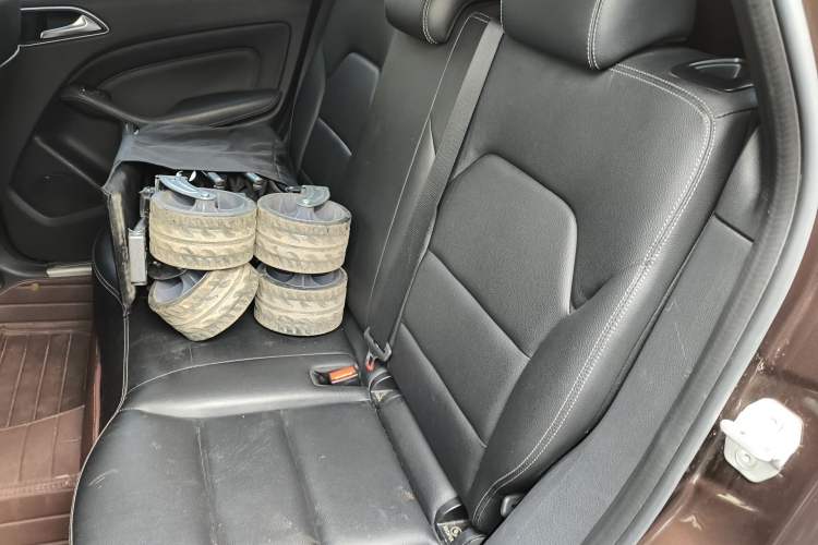 Used Mercedes-Benz B-Class 2015 B 200 Fashion Model Left Rear Seat