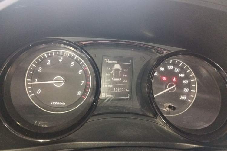 Used Wuling Hongguang PLUS 2019 1.5T Manual Luxury 7-Seater

