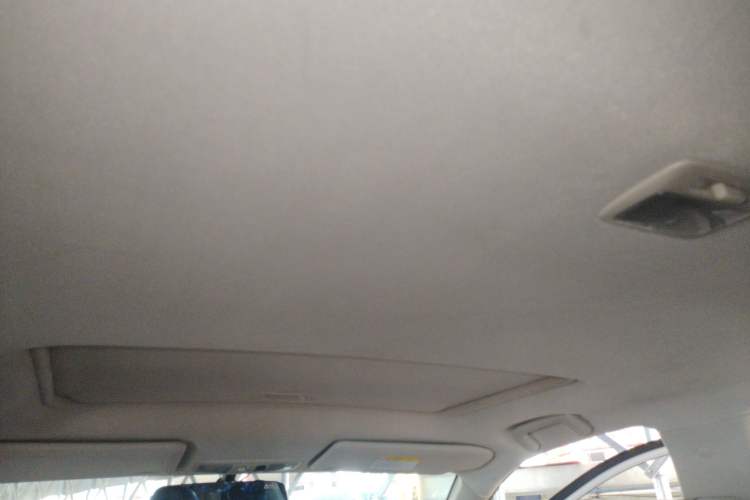 Used Mitsubishi Outlander 2019 2.0L Two-Wheel Drive Comfort Edition 5 Seats China VI Standard Headliner