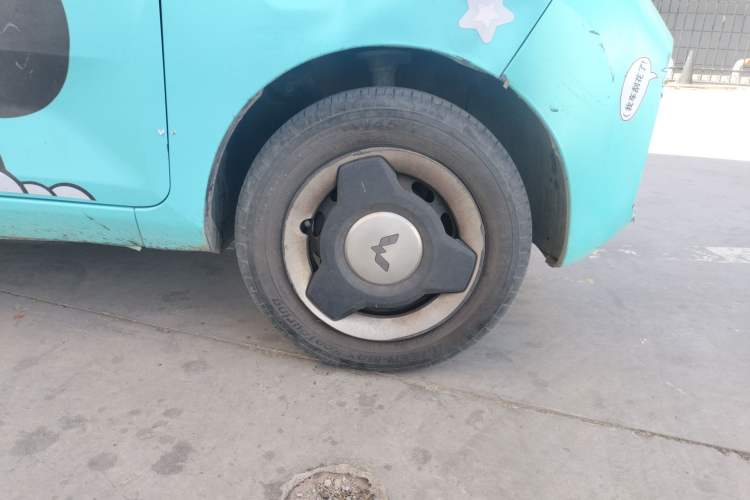 Used Wuling Hongguang MINIEV 2021 Macaron Premium Model – Lithium Iron Phosphate Right Front Wheel Hub